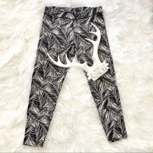 Pink Victoria Secret Active Wear Leggings Black